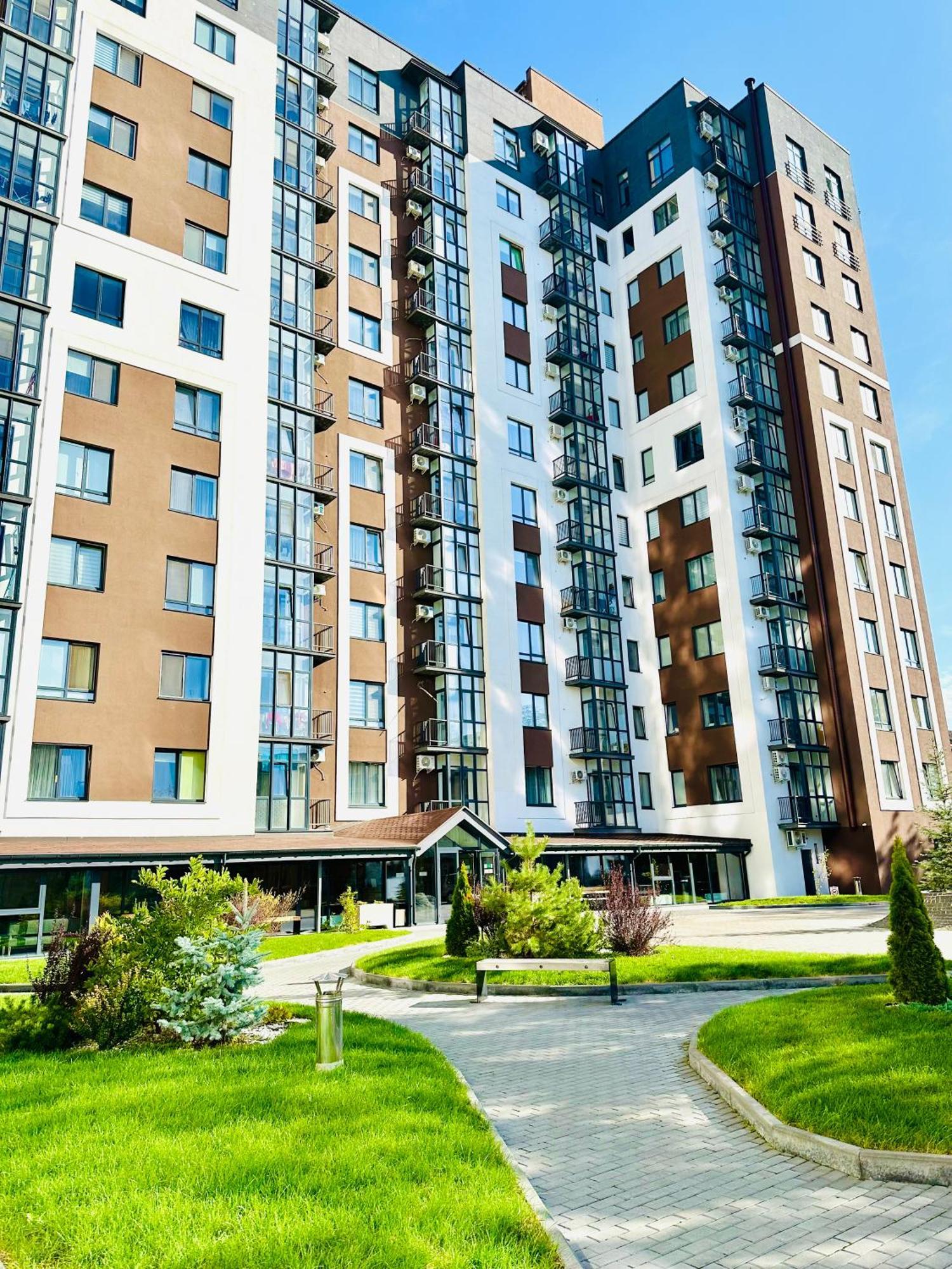 Comfortable Apartments With A Coffee Machine In The City Centre, Zlata Plaza 罗夫诺 外观 照片