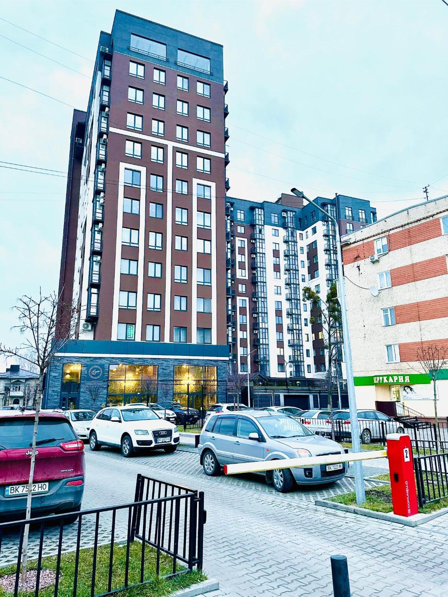 Comfortable Apartments With A Coffee Machine In The City Centre, Zlata Plaza 罗夫诺 外观 照片