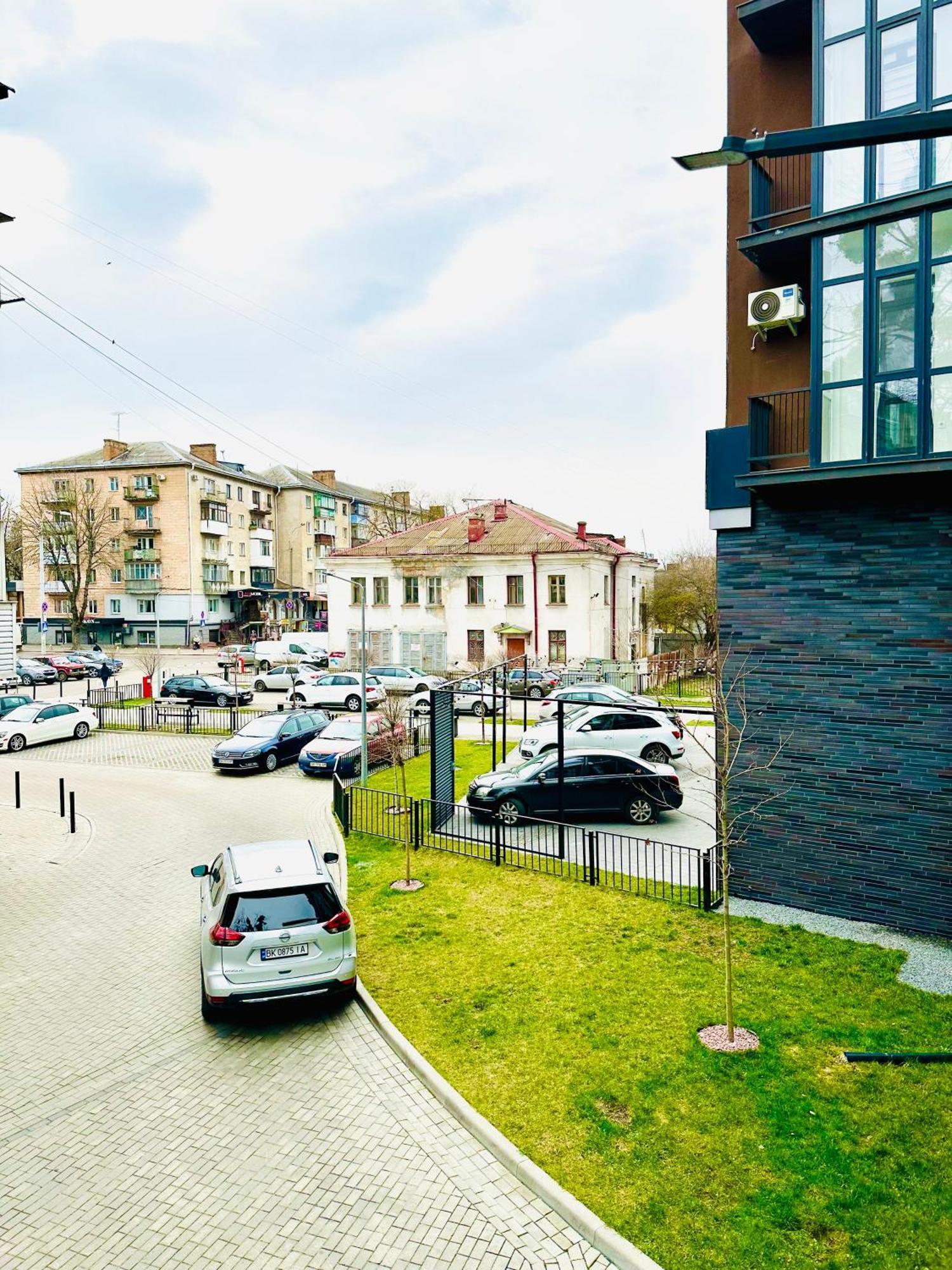 Comfortable Apartments With A Coffee Machine In The City Centre, Zlata Plaza 罗夫诺 外观 照片
