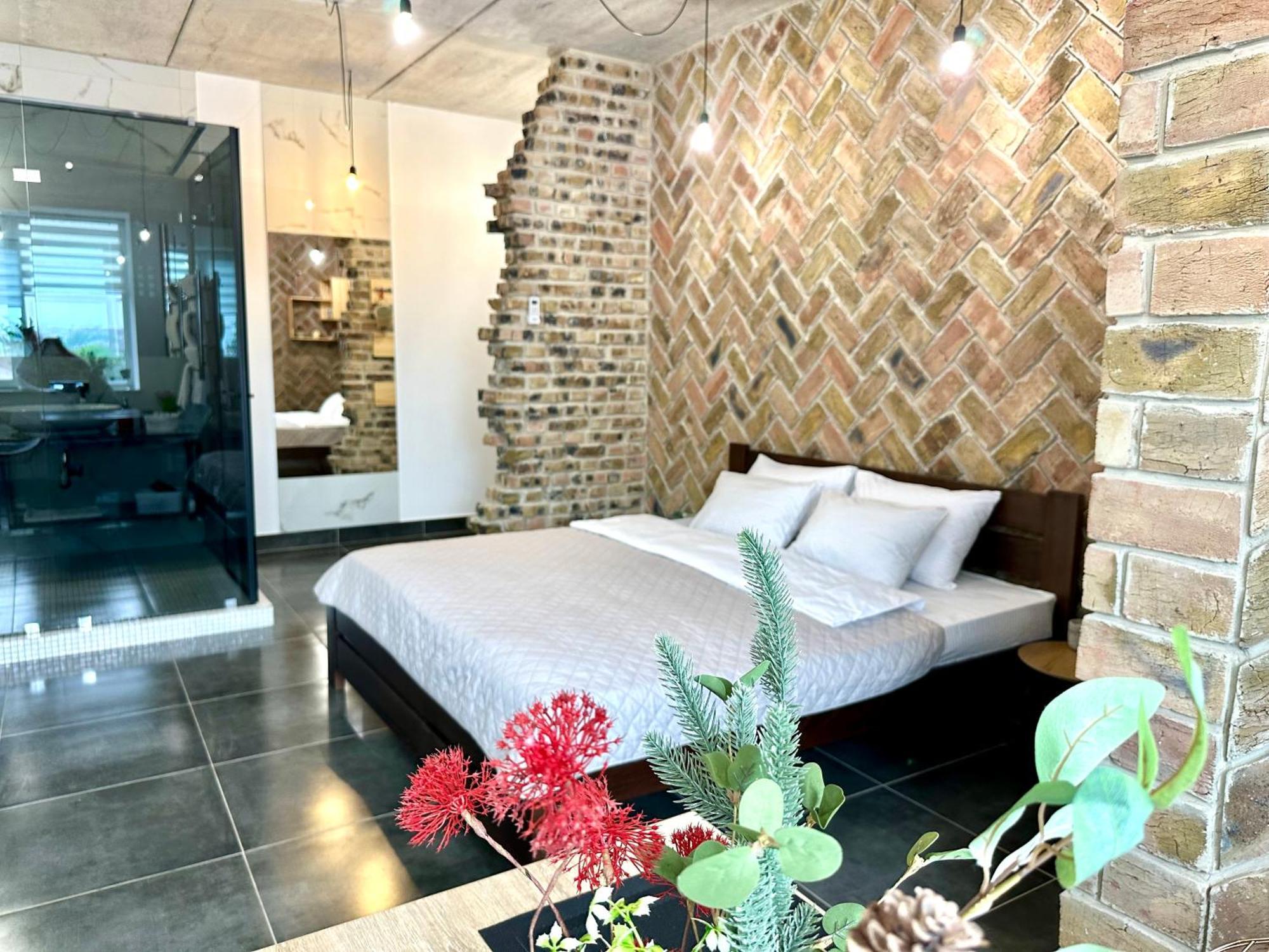 Comfortable Apartments With A Coffee Machine In The City Centre, Zlata Plaza 罗夫诺 外观 照片