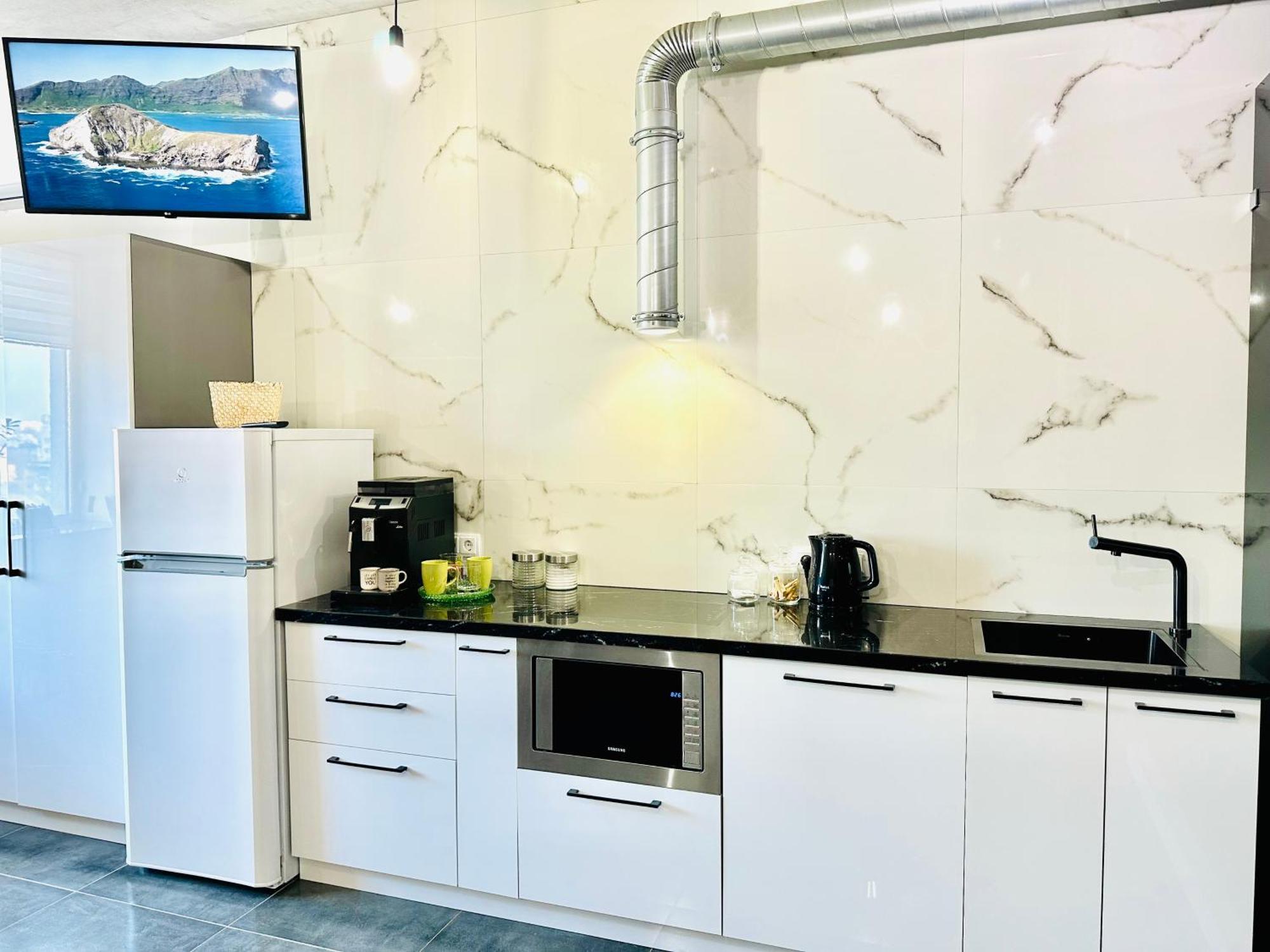 Comfortable Apartments With A Coffee Machine In The City Centre, Zlata Plaza 罗夫诺 外观 照片