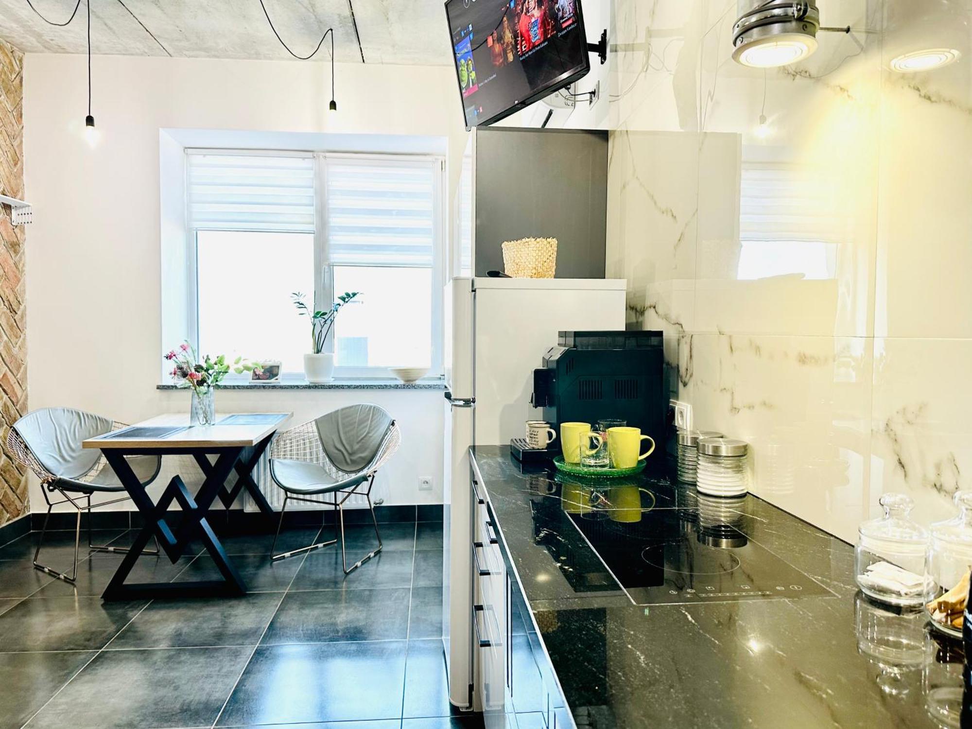 Comfortable Apartments With A Coffee Machine In The City Centre, Zlata Plaza 罗夫诺 外观 照片